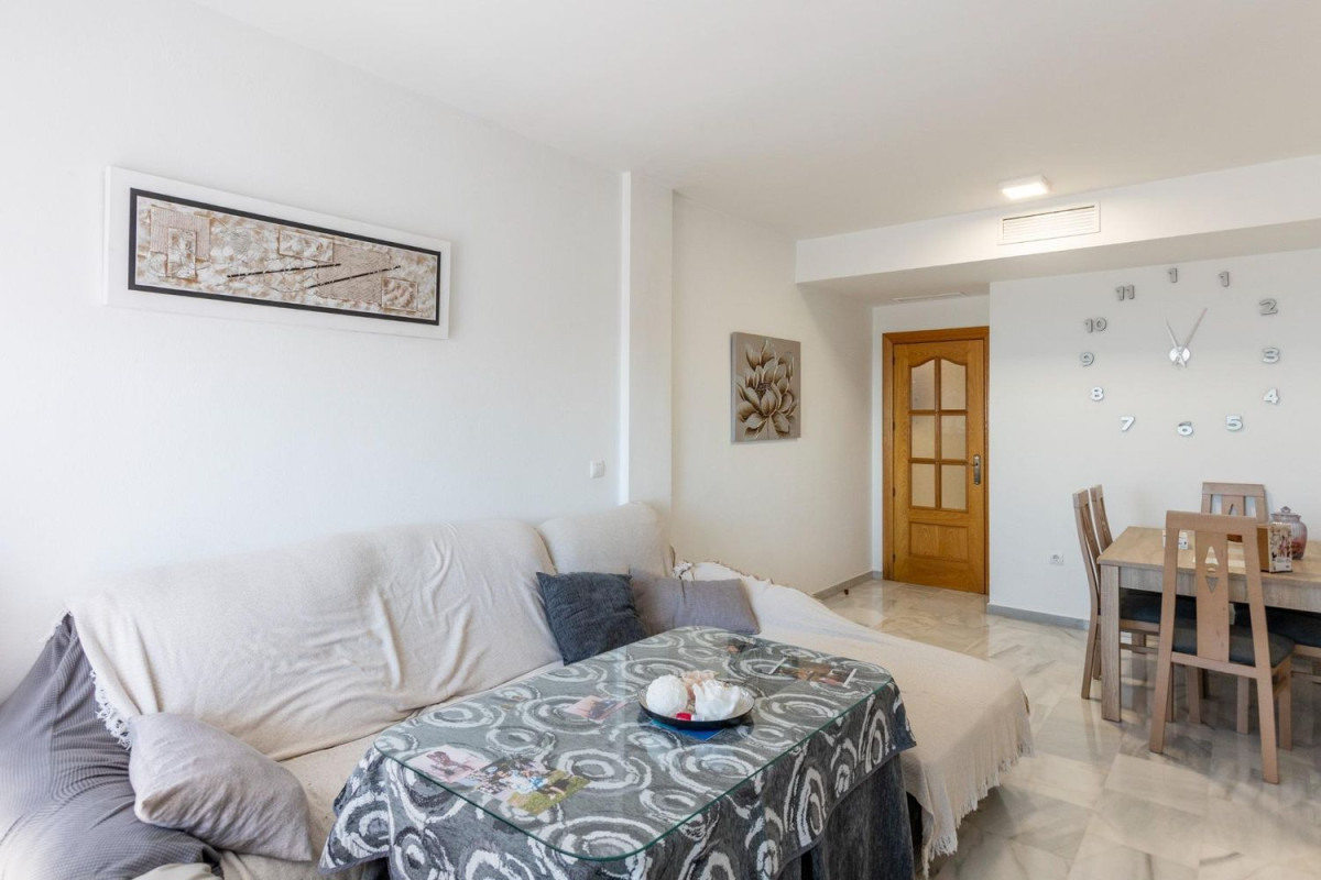 Продажа квартиры на Центро, Салобреña
photo 2