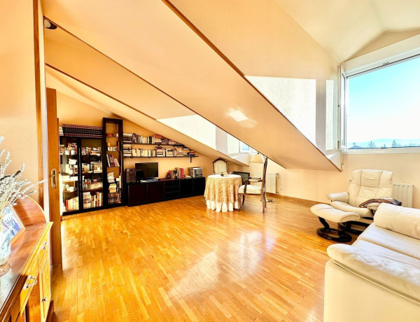 Penthouse for sale in  Calle Santiago Ramon y Cajal, Vitoria-Gasteiz photo 4