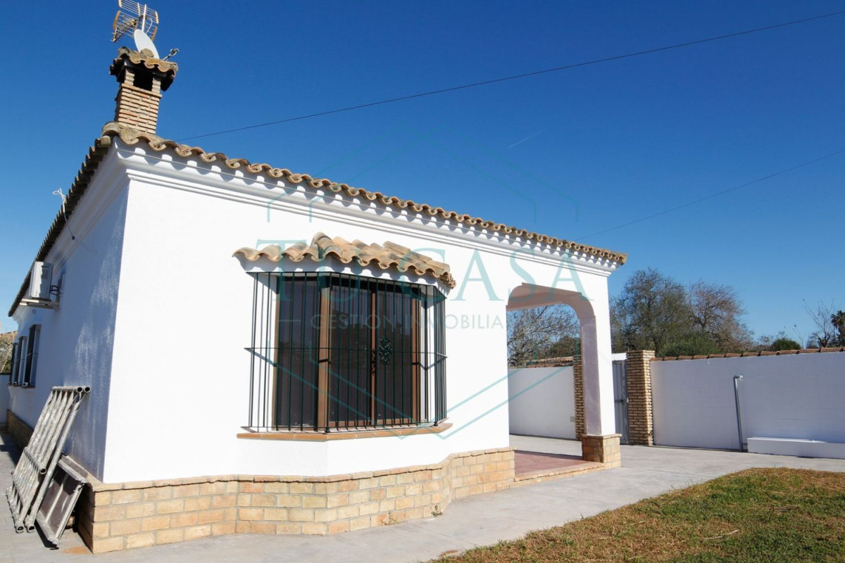 Venta de chalet independiente en Las Lagunas - Campano, Chiclana de la Frontera
 photo 4