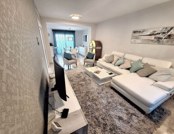 Casa de pueblo en venta en Urbanización Los Naranjos de Marbella photo 1