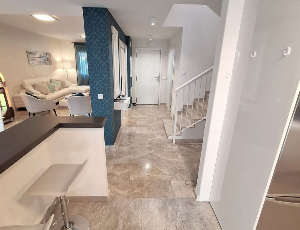 Casa de pueblo en venta en Urbanización Los Naranjos de Marbella photo 4