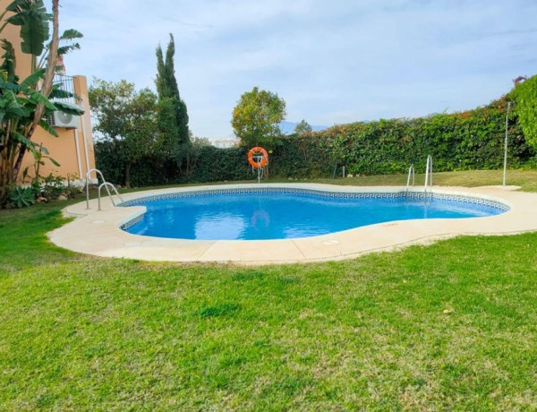 Chalet adosado en venta en Nueva Andalucía , Marbella photo 1