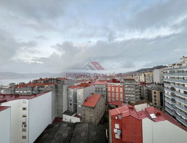 Apartment for sale in Calle de Urzaiz, Vigo thumbnail 1