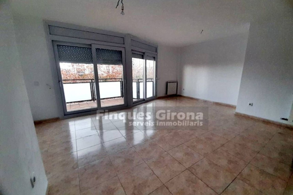 Venta de piso en Calle de les Guilleries, Salt
 photo 5