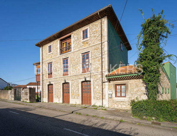 Chalet independiente en venta en , Pravia thumbnail 2