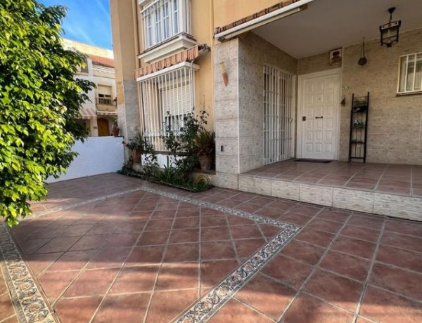 Chalet adosado en venta en  Avenida Infanta Elena s/n , Torre del Mar photo 2