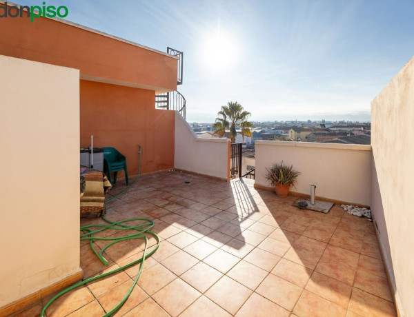 Duplex en venta en Calle Habana, Churriana de la Vega thumbnail 2