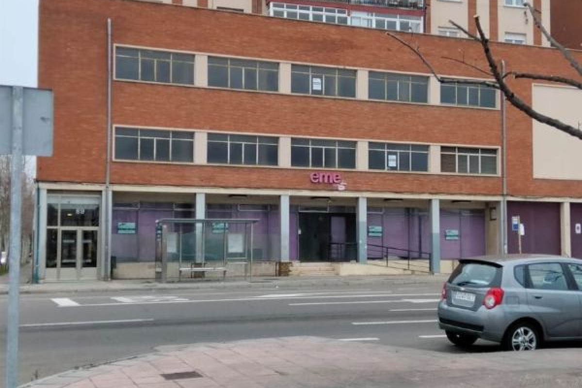 Sprzedaż mieszkania w Avenida del Alcalde Miguel Castaño, Lwów
photo 1