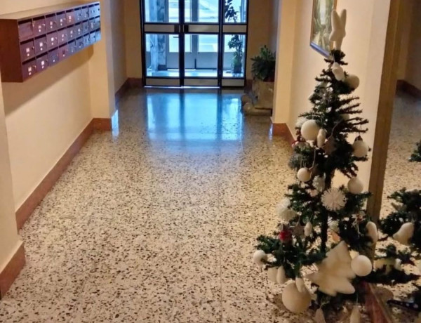 Piso en venta en  Avenida del Alcalde Miguel Castaño, León photo 4