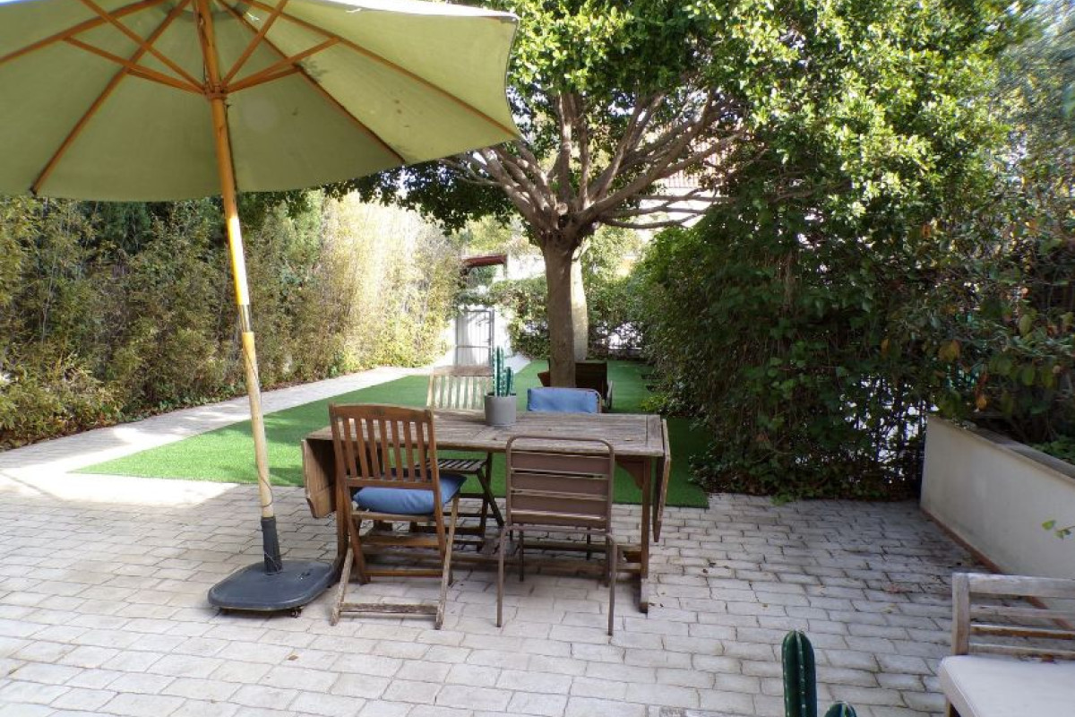 Sale of townhouse in Camino camarena , Godella photo 1