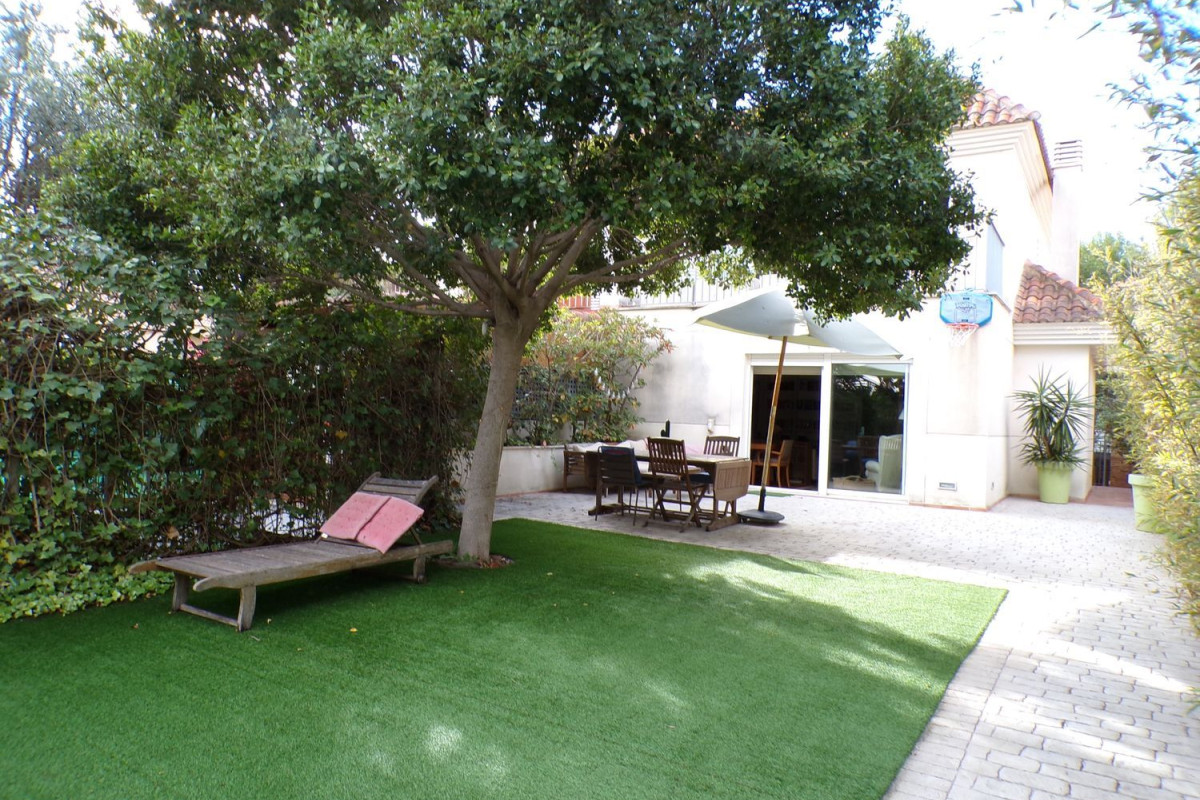 Sale of townhouse in Camino camarena , Godella photo 3