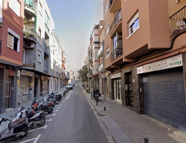 Piso en venta en Centre , Santa Coloma de Gramenet thumbnail 1