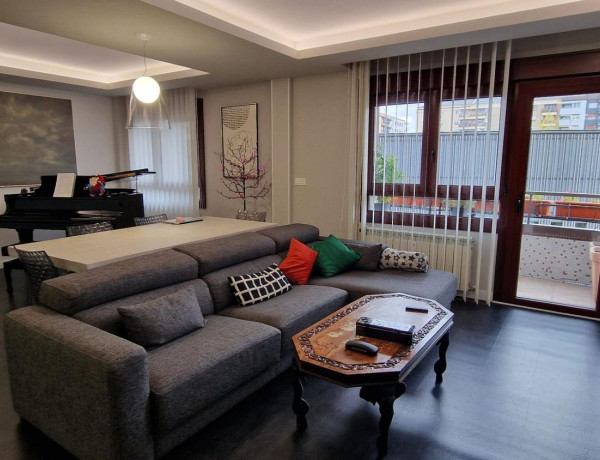 Apartment for sale in  Calle Bolivia, Vitoria-Gasteiz photo 4