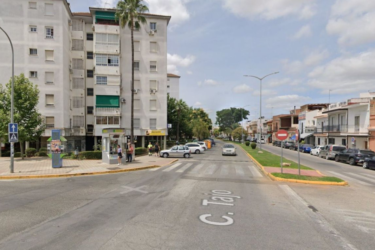Venta de piso en Calle Mijail Gorbachov, Dos Hermanas
photo 1
