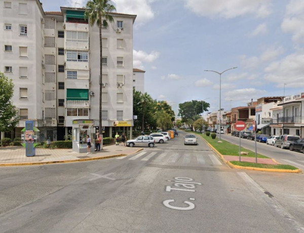 Piso en venta en Calle Mijail Gorbachov, Dos Hermanas photo 1