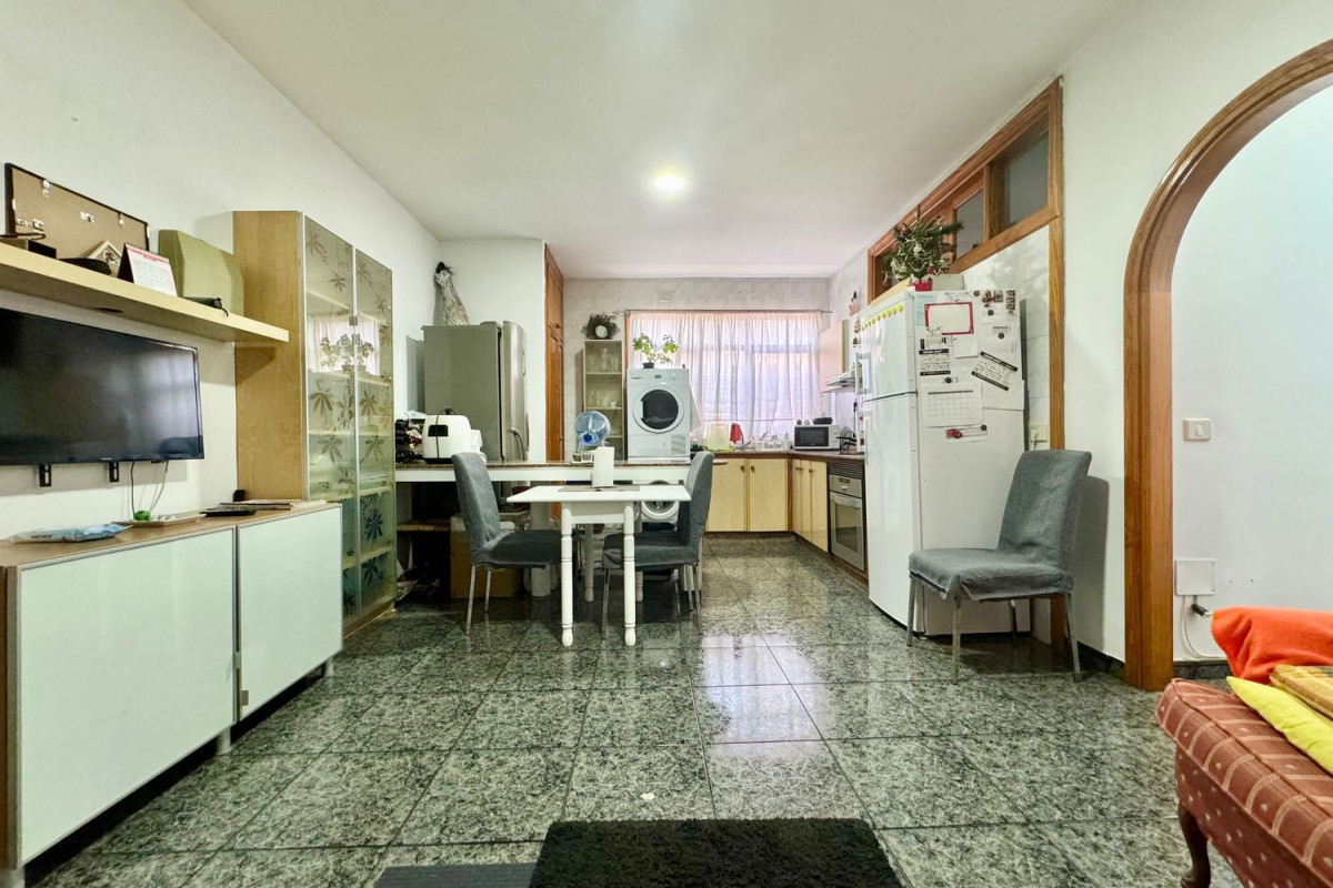 Продажа квартиры на Calle Reyes Católicos, 7, Тельде
photo 3