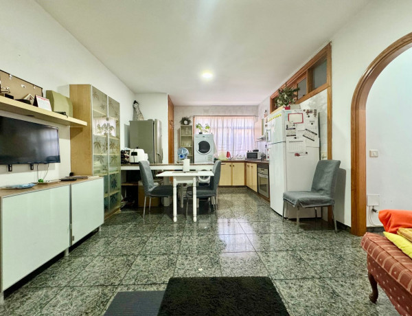 Продажа квартиры в Calle Reyes Católicos, 7, Telde thumbnail 2