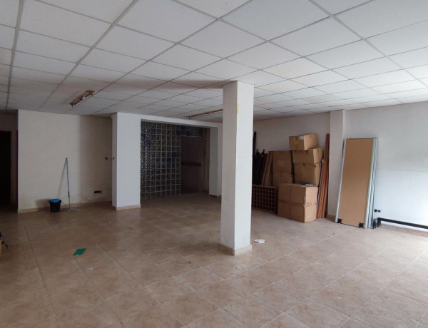 Bajo en venta en Calle Ferrocarril d'Alcoi, 67, Gandia thumbnail 1