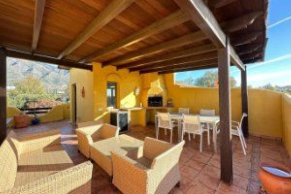 Venta de chalet adosado en Nagüeles-Milla de Oro , Marbella photo 2