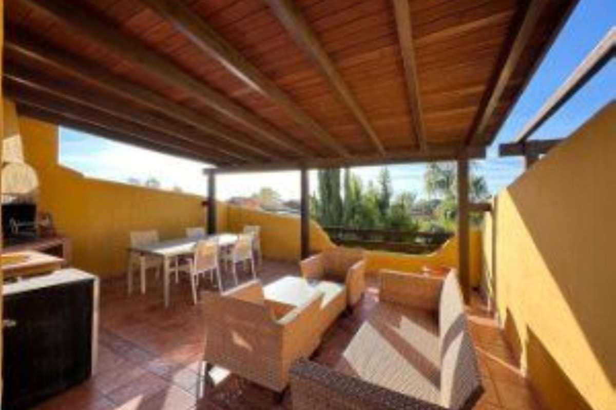 Venta de chalet adosado en Nagüeles-Milla de Oro , Marbella photo 3