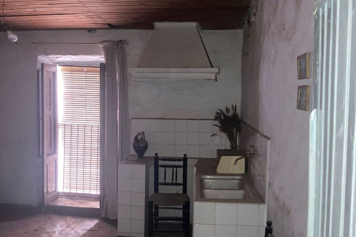 Properties for sale and rent in Spain photo 4