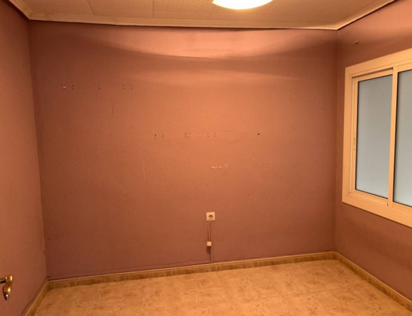 Apartment for sale in  Calle de Joaquim Rubió i Ors, Sant Boi de Llobregat photo 4