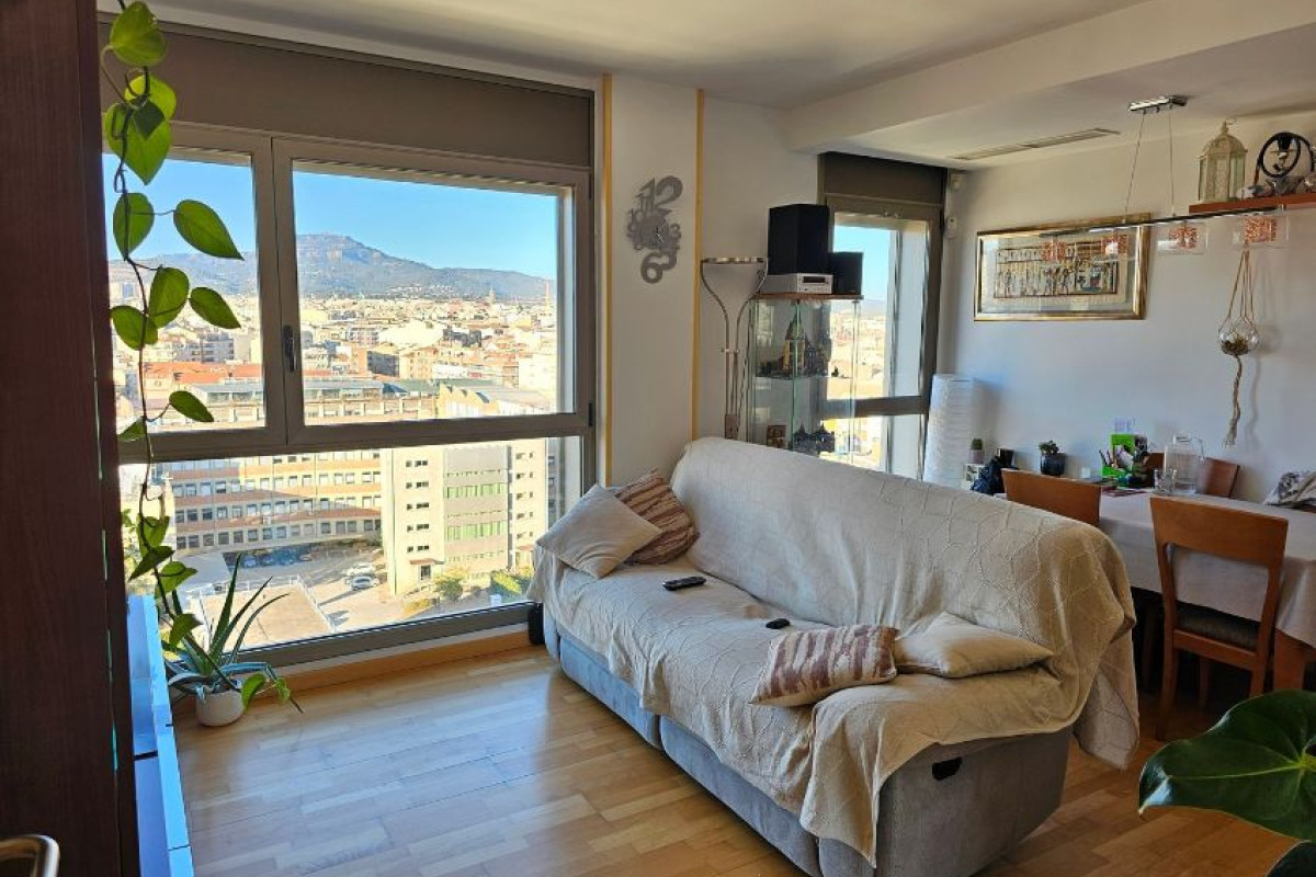 Продажа квартиры на Plaza del Celler, 7, Терраса
photo 1