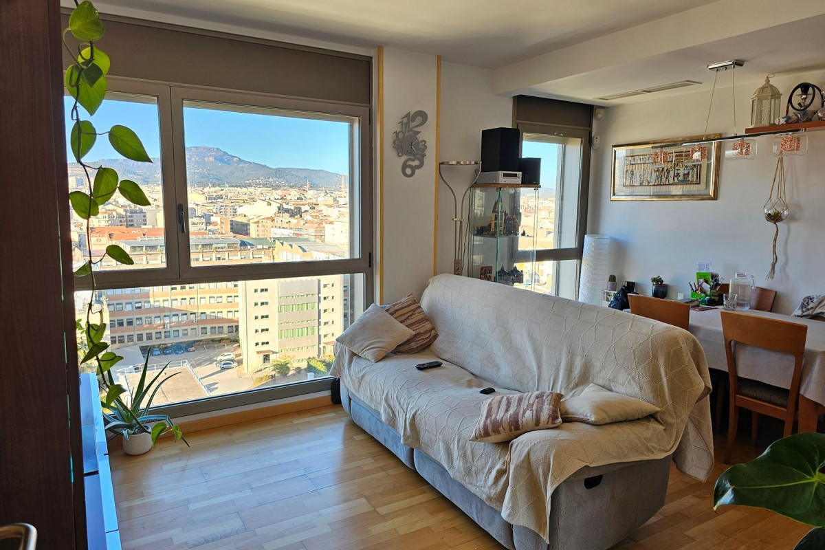 Продажа квартиры на Plaza del Celler, 7, Терраса
photo 2