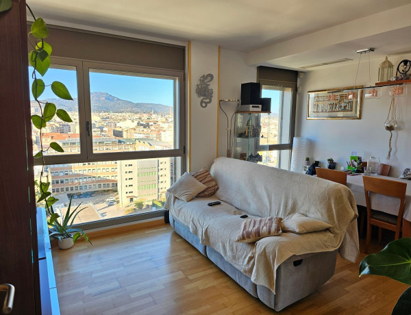 Продажа квартиры в Plaza del Celler, 7, Terrassa thumbnail 1