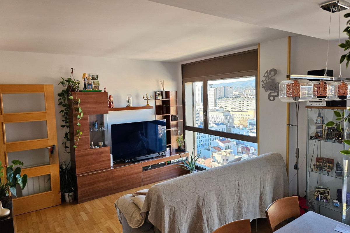 Продажа квартиры на Plaza del Celler, 7, Терраса
photo 4