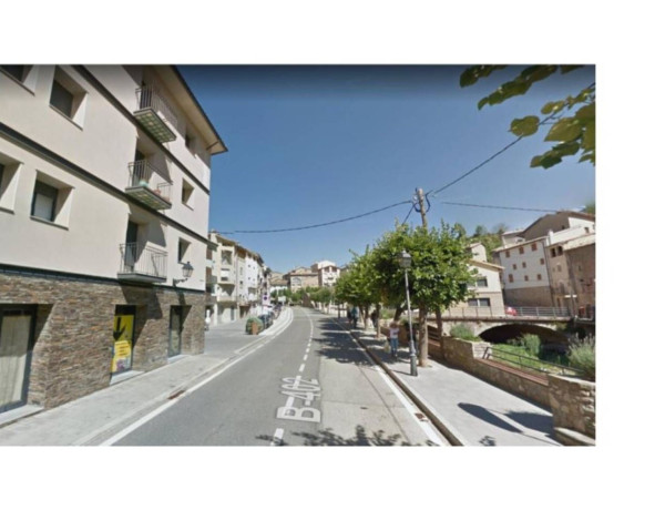 Alquiler de Local en La Pobla de Lillet photo 1