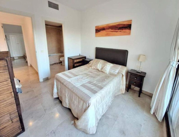 Piso en venta en Puerto de la Duquesa , Manilva thumbnail 1