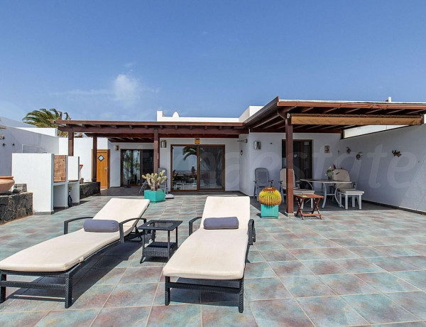 Semi-detached house for sale in  Playa Blanca , Yaiza photo 1