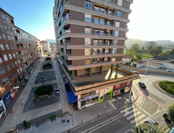 Piso en venta en Calle José Posada Herrera, Torrelavega thumbnail 1