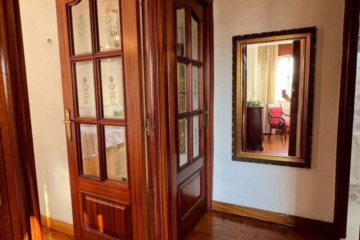 Продажа квартиры на Calle José Posada Herrera, Торрелавега
photo 3
