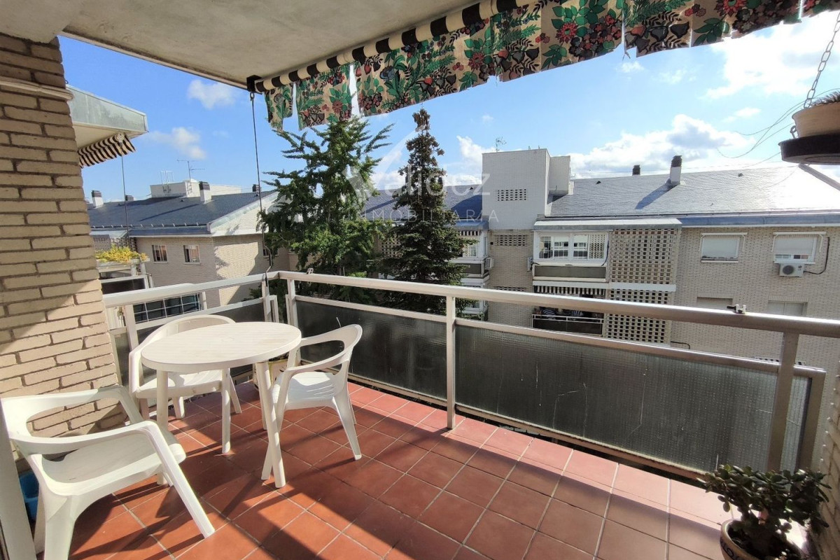 Продажа квартиры на Calle del Cid, Махадаонда
photo 2
