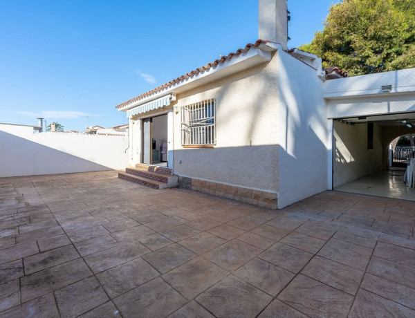 Detached villa for sale in  Can Nicolau - Les Sorres - Valparaiso , Cunit photo 3
