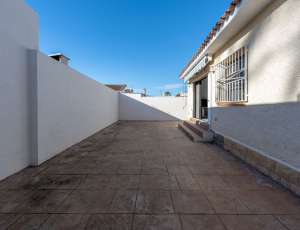 Detached villa for sale in  Can Nicolau - Les Sorres - Valparaiso , Cunit photo 4