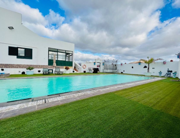 Detached villa for sale in  Yaiza - Uga , Yaiza photo 1