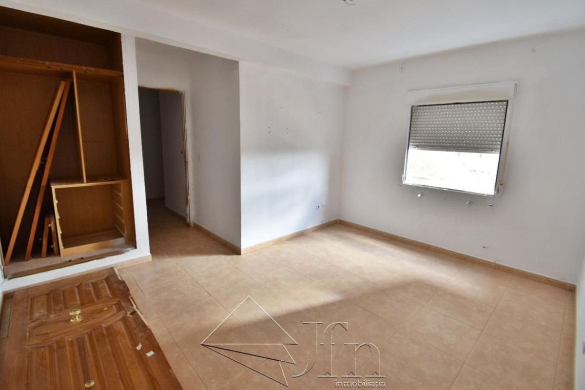 Piso en venta en calle Primitivo Aguado, Iscar
photo 3