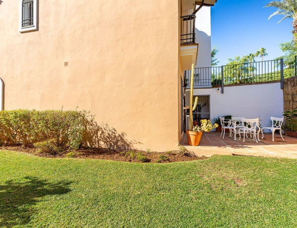 Chalet adosado en venta en  Benahavís , Benahavís photo 4
