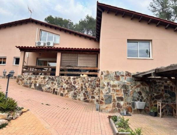 Chalet independiente en venta en , Olesa de Bonesvalls photo 1