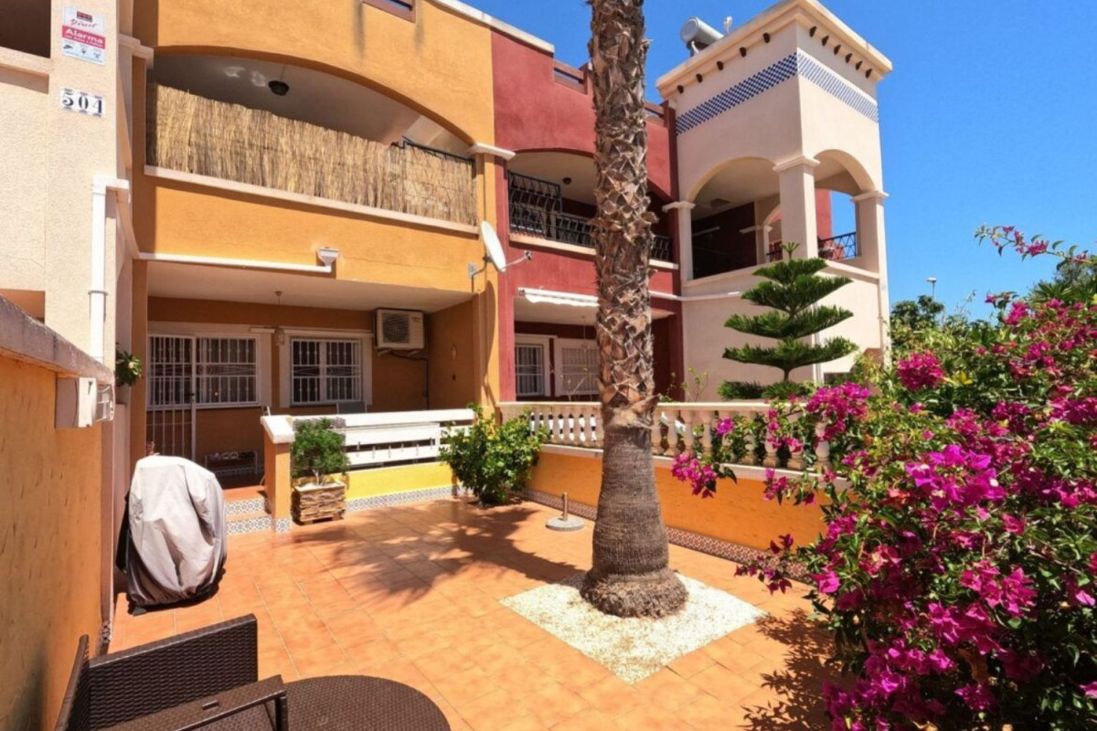 Piso en venta en Pinoso, Pinoso
 photo 2