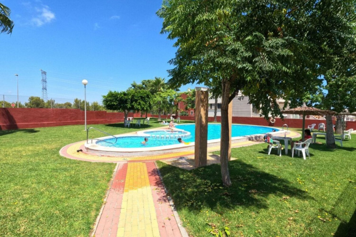 Piso en venta en Pinoso, Pinoso
 photo 3