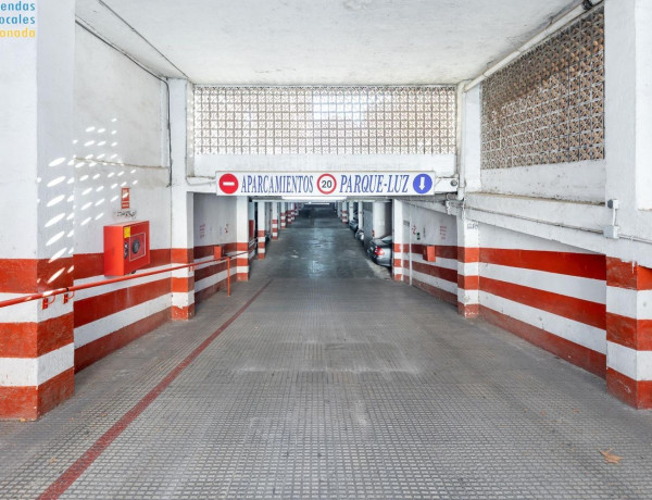 Garaje en venta en Los Pajaritos - Plaza de Toros , Granada thumbnail 1