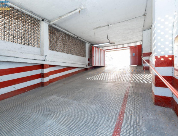 Garaje en venta en Los Pajaritos - Plaza de Toros , Granada thumbnail 2