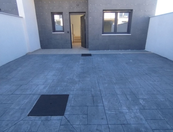 Chalet adosado en venta en  Juan de Valdes , Torrejón de Ardoz photo 4