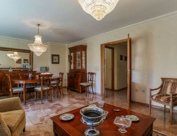 Piso en venta en  ISABEL DE VILLENA, Oliva photo 4