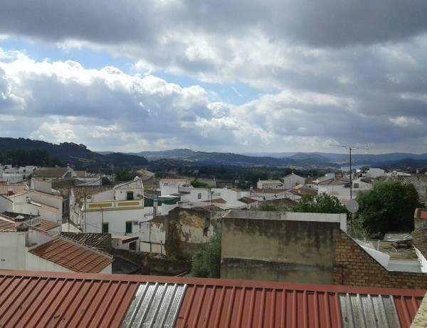Chalet adosado en venta en , El Pedroso thumbnail 1