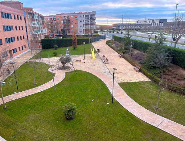 Piso en venta en Calle Doctor Miguel Moraza, Salamanca thumbnail 1